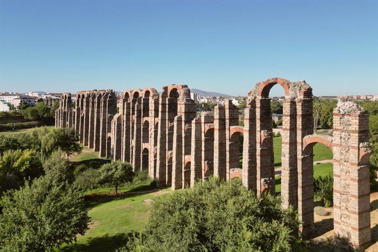 Acueducto de los Milagros in het park