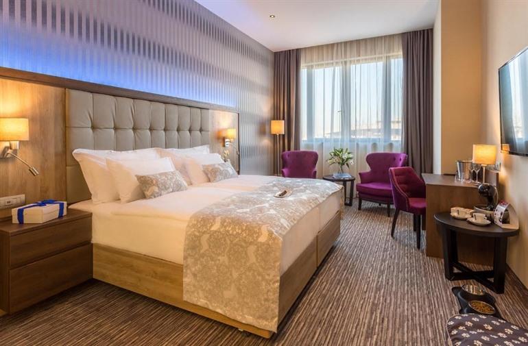 Admiral Hotel boeken