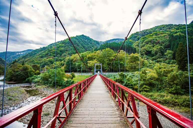 Akita Prefecture Dakigaeri Valley