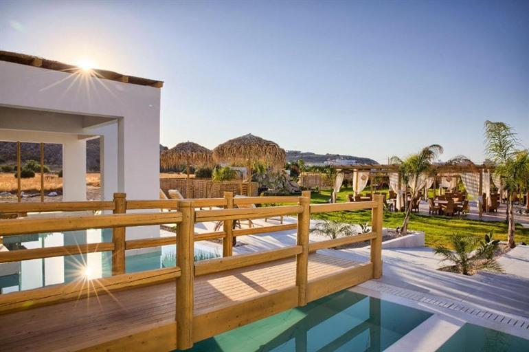 Alia Luxury Suites boeken