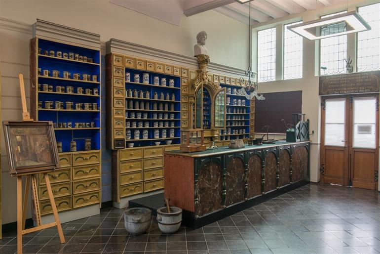 Apotheekmuseum in Maaseik, Maasland
