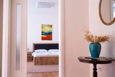 Appartement Rron's House boeken in Prizren