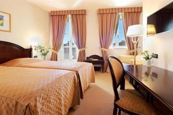 Arbiana Heritage Hotel boeken