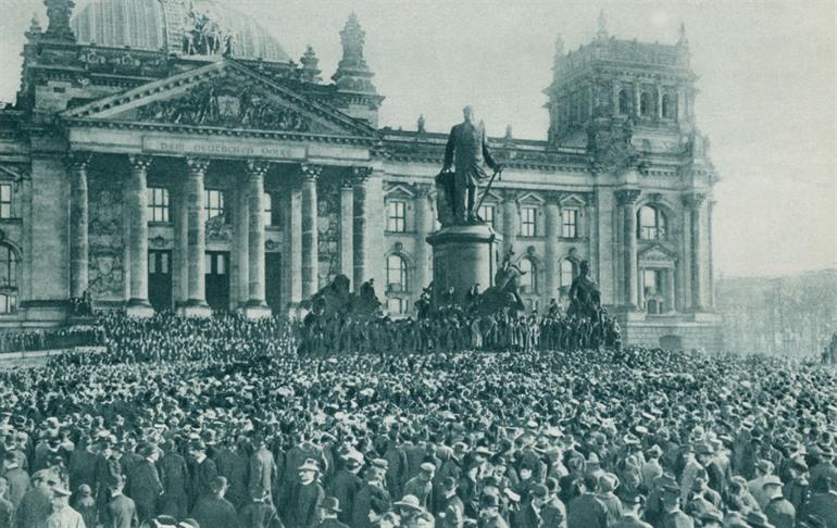 Archiefbeeld: voor de brand 1918