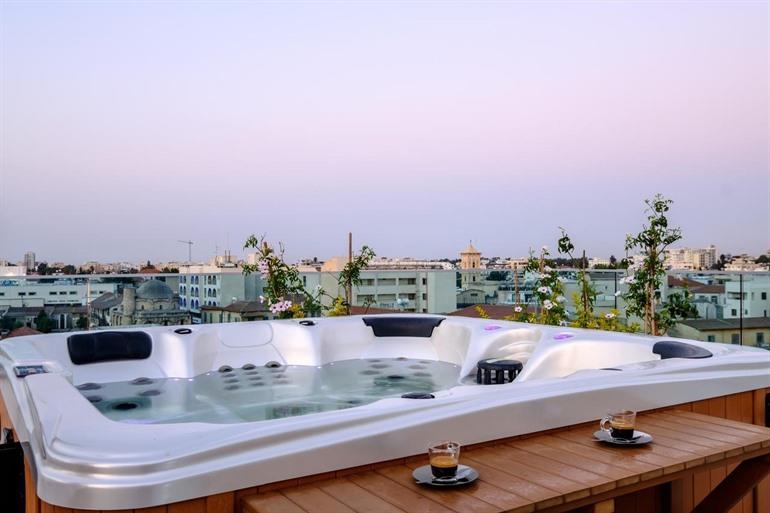 Art & Wine Studios and Apts (Larnaca)