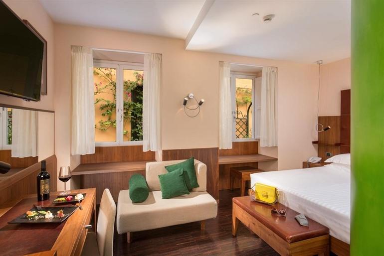 Art by the Spanish Steps Rome