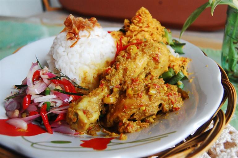 Ayam Betutu uit de Balinese keuken, Bali