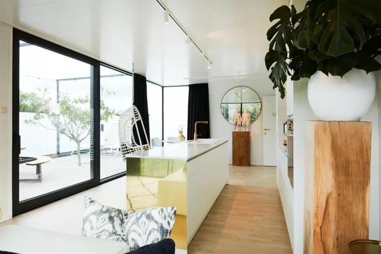 B&B Armalot De Panne by Julia boeken