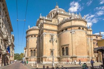 Basilica di Santa Maria della Steccata bezoeken in Parma