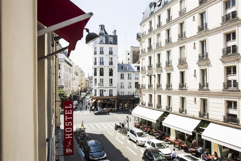 Bastille Hostel