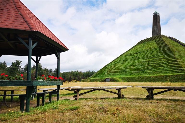 Beklim de Pyramide van Austerlitz