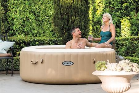 Lake Taupo omhelzing Accountant 10 x beste opblaasbaar bubbelbad 2023: welke hot tub kopen? + tips