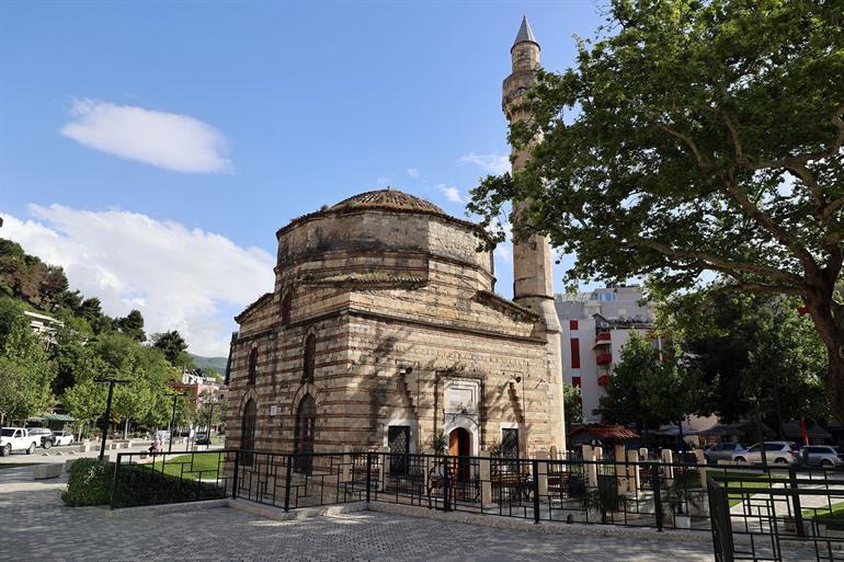 Bezoek aan de Muradie Moskee in Vlorë, Albanese Riviera