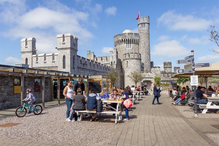 Bezoek aan het Blackrock Castle, Ierland