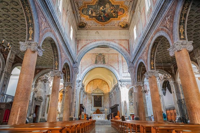 Bezoek de Duomo di Santa Maria Assunta