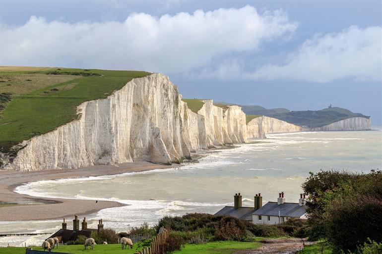 Bezoek de iconische kliffen Seven Sisters vanuit Brighton