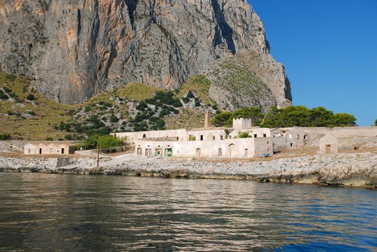 Bezoek de ruïnes van Tonnara del Secco, San Vito Lo Capo