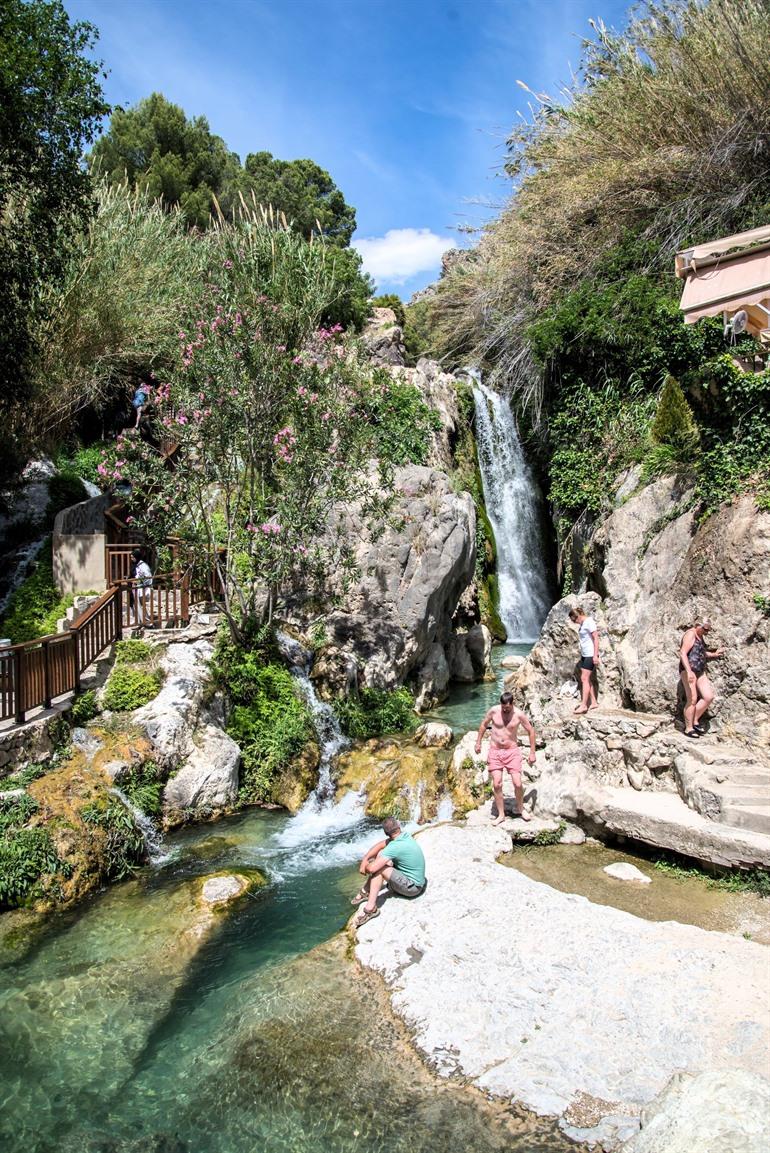 Bezoek de watervallen van Algar