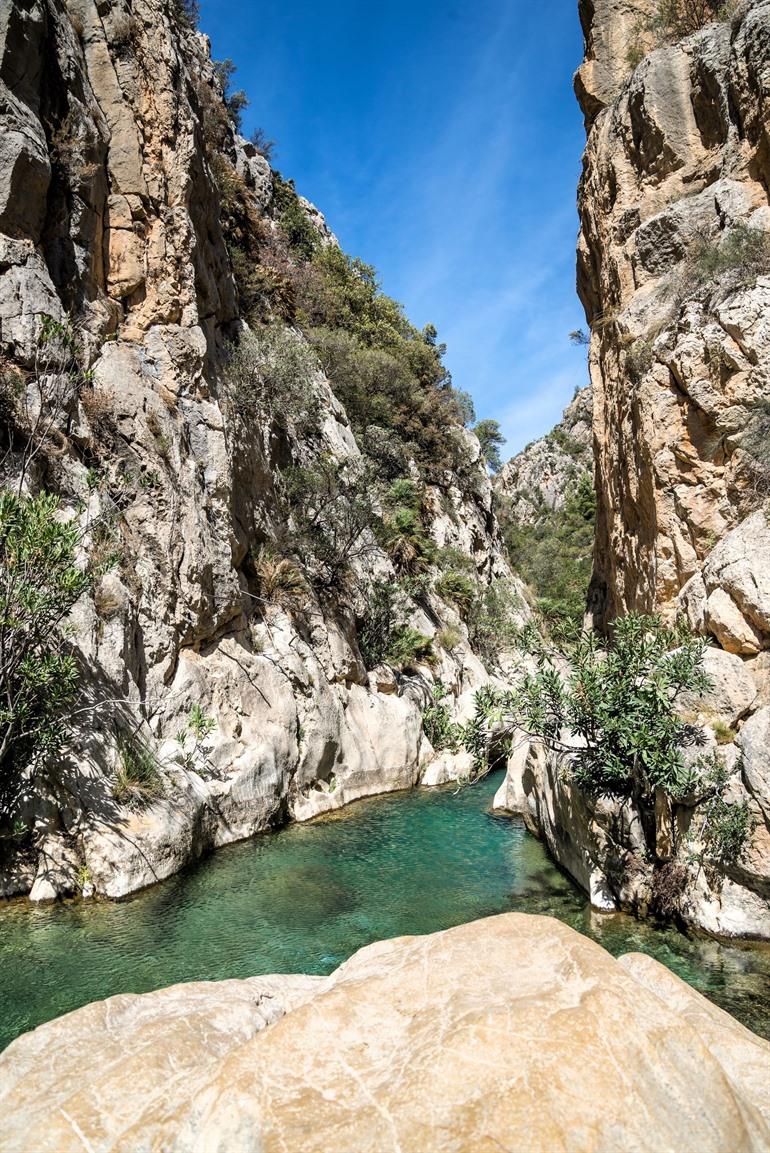 Bezoek de watervallen van Algar