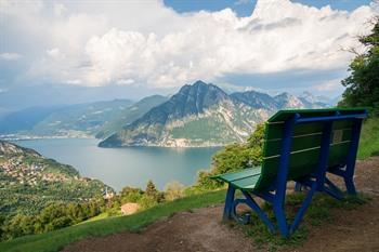 Big Bench bij het Iseomeer, Italië