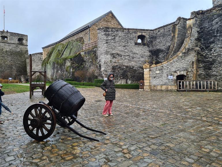 Binnenplaats (roofvogelshow), Bouillon