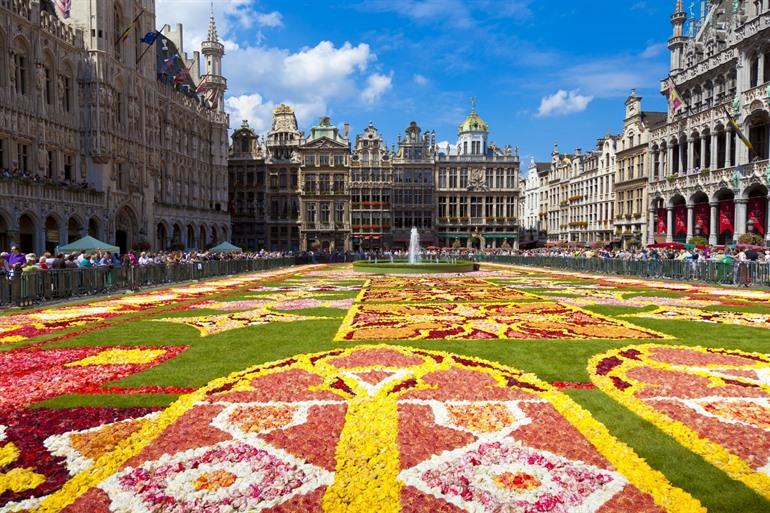Bloementapijt op de Grote Markt van Brussel