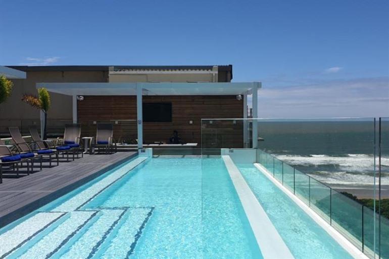 Boek een kamer in het Blue Waters Hotel