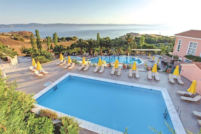 Boek een verblijf in het vijfsterrenhotel Sunrise Resort op Lesbos