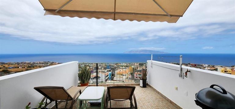 Boek je eigen vakantiehuis met zeezicht in São Filipe