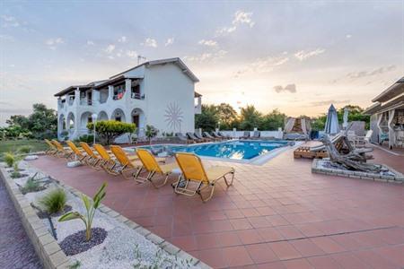 Boek je overnachting in VIlla Del Sol Corfu vlakbij Canal D'Amour in Sidari