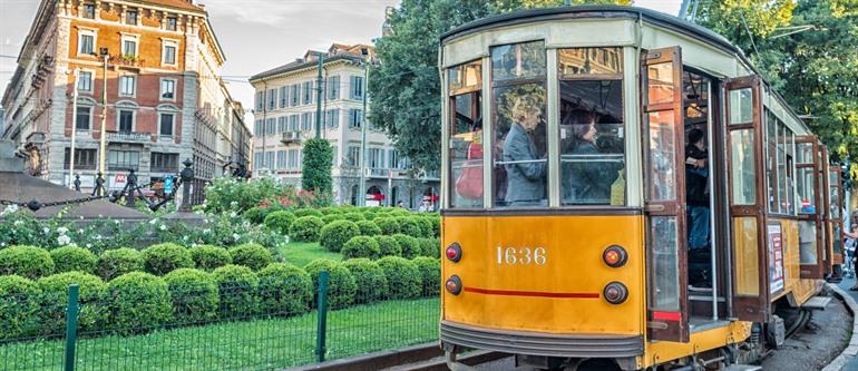 Boek je rondrit met de historische gele tram 1 in Milaan