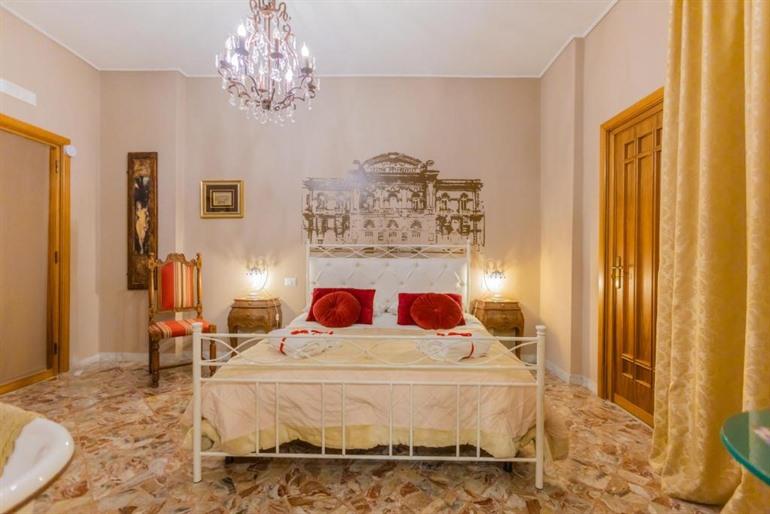 Boek je verblijf bij Bari Antica Boutique B&B