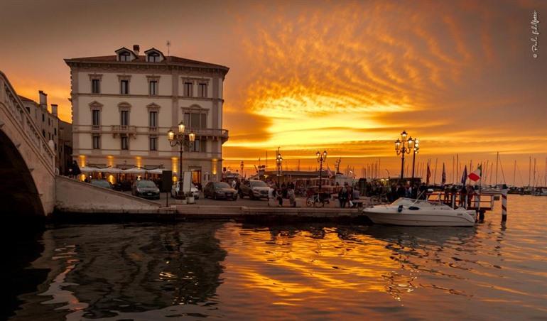 Boek je verblijf bij Hotel Grande Italia aan Piazza Vigo
