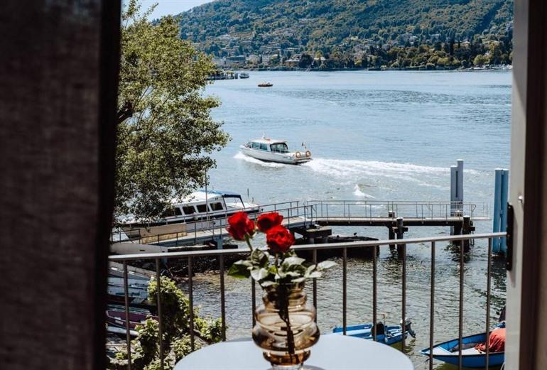 Boek je verblijf in een charmant penthouse met zicht op het Lago Maggiore op Isola dei Pescatori