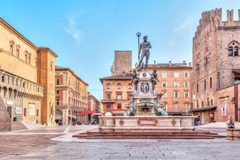 Bologna, piazza nettuno