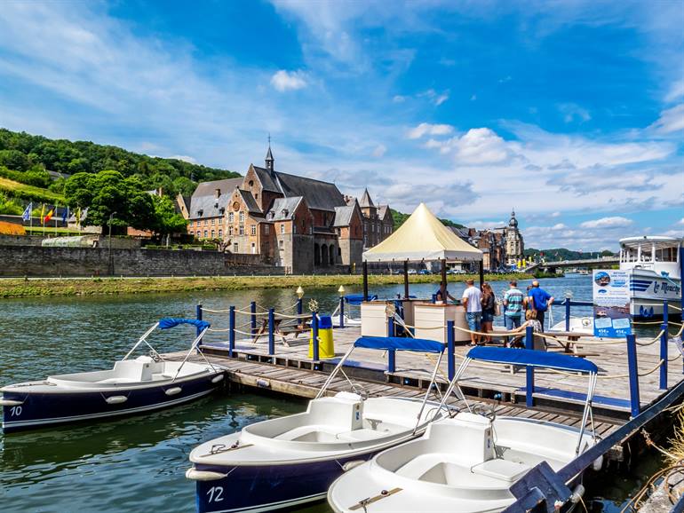 Boottocht op de Maas in Dinant