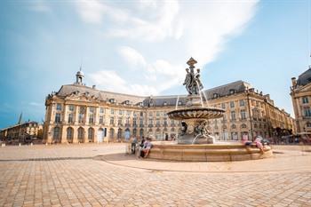 Bordeaux, place de la bourse