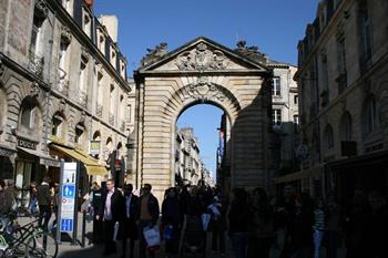 Bordeaux, porte dijeaux