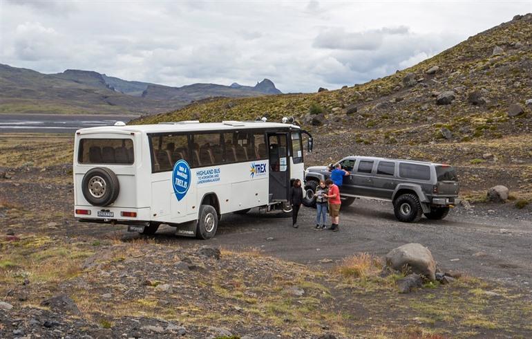 bus Landmannalaugar