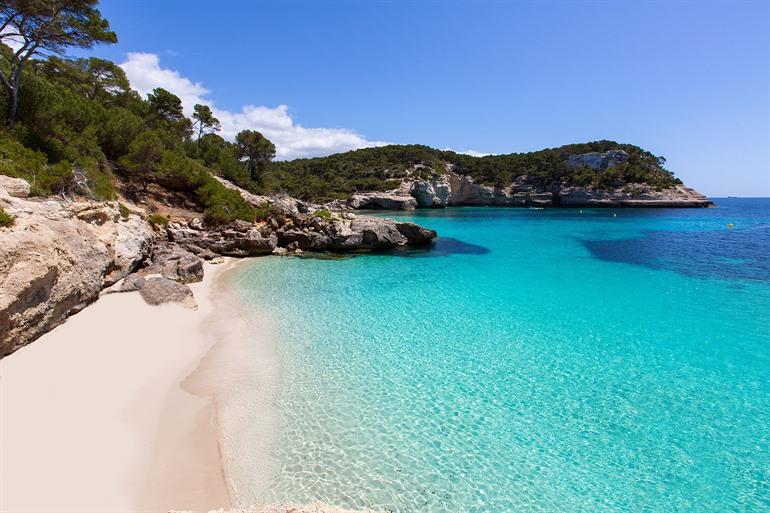 Cala Mitjaneta in Menorca