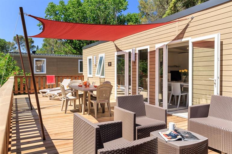 Camping Holiday Green boeken