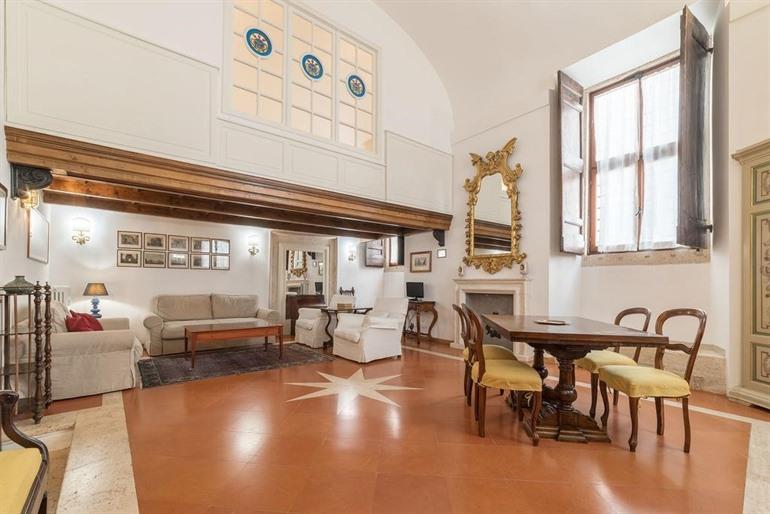 Campitelli Fascinating Apartment Rome