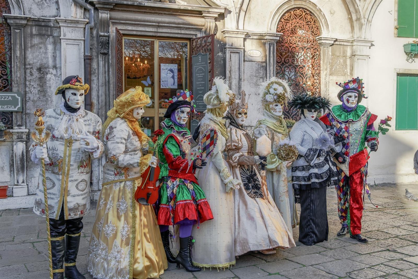 luchthaven boekje volwassene Carnaval van Venetië 2023 bezoeken? Info + tips over het Carnaval