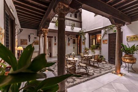 Casa del Capitel Nazarí in de Moorse wijk Albayzín boeken