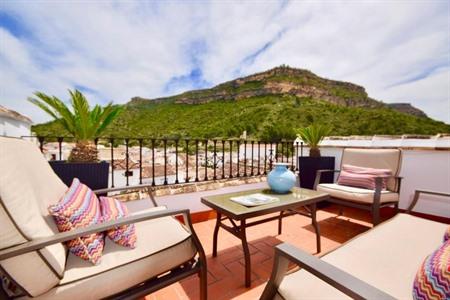 Casa El Cielo met dakterras in de oude binnenstad van Chulilla