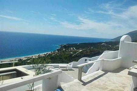 Casablanca Rooms in Dhërmi