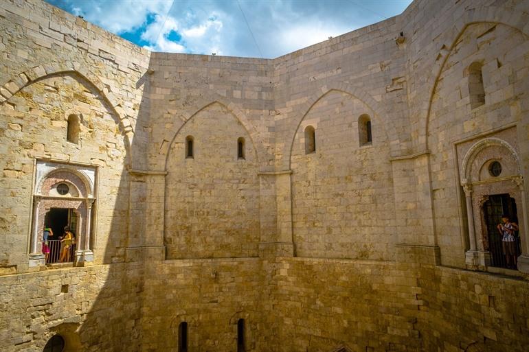 Castel Del Monte in Puglia