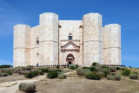 Castel del Monte, het mysterie van het 8-hoekige kasteel