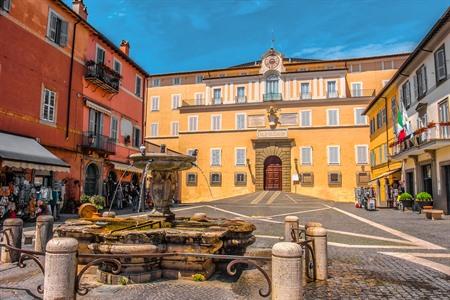 Bezoek Castel Gandolfo met het zomerpaleis van de paus: alle info & tips voor je daguitstap vanuit Rome