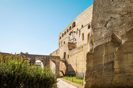 Castel Sant’Elmo bezoeken in Napels